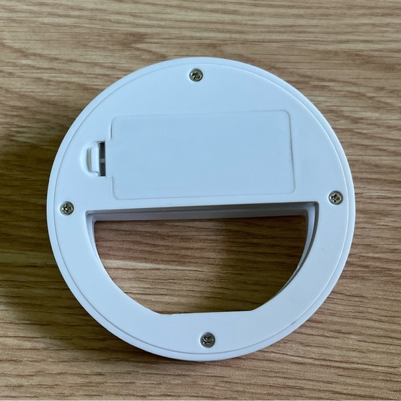 *SALE* Soar Clip on Selfie Ring Light - Picture 14 of 15